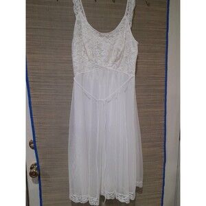 Vintage Vanity Fair Nightgown, White, Tulle Skirt, Lace Bodice Trousseau, USA
